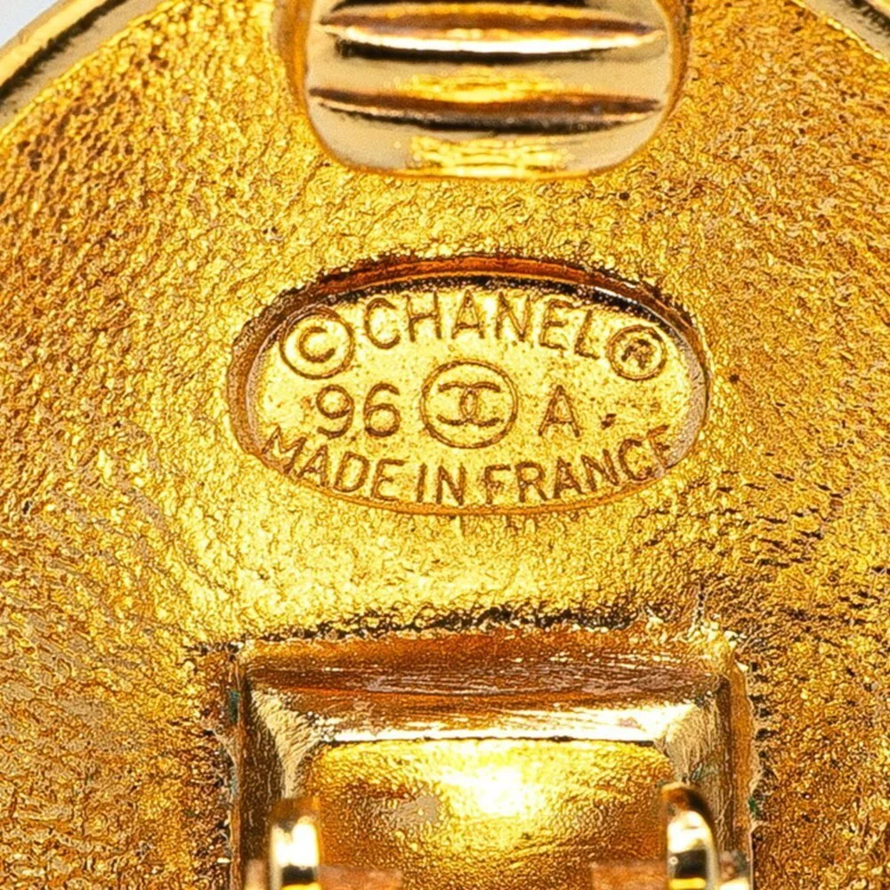 CHANEL vintage gold